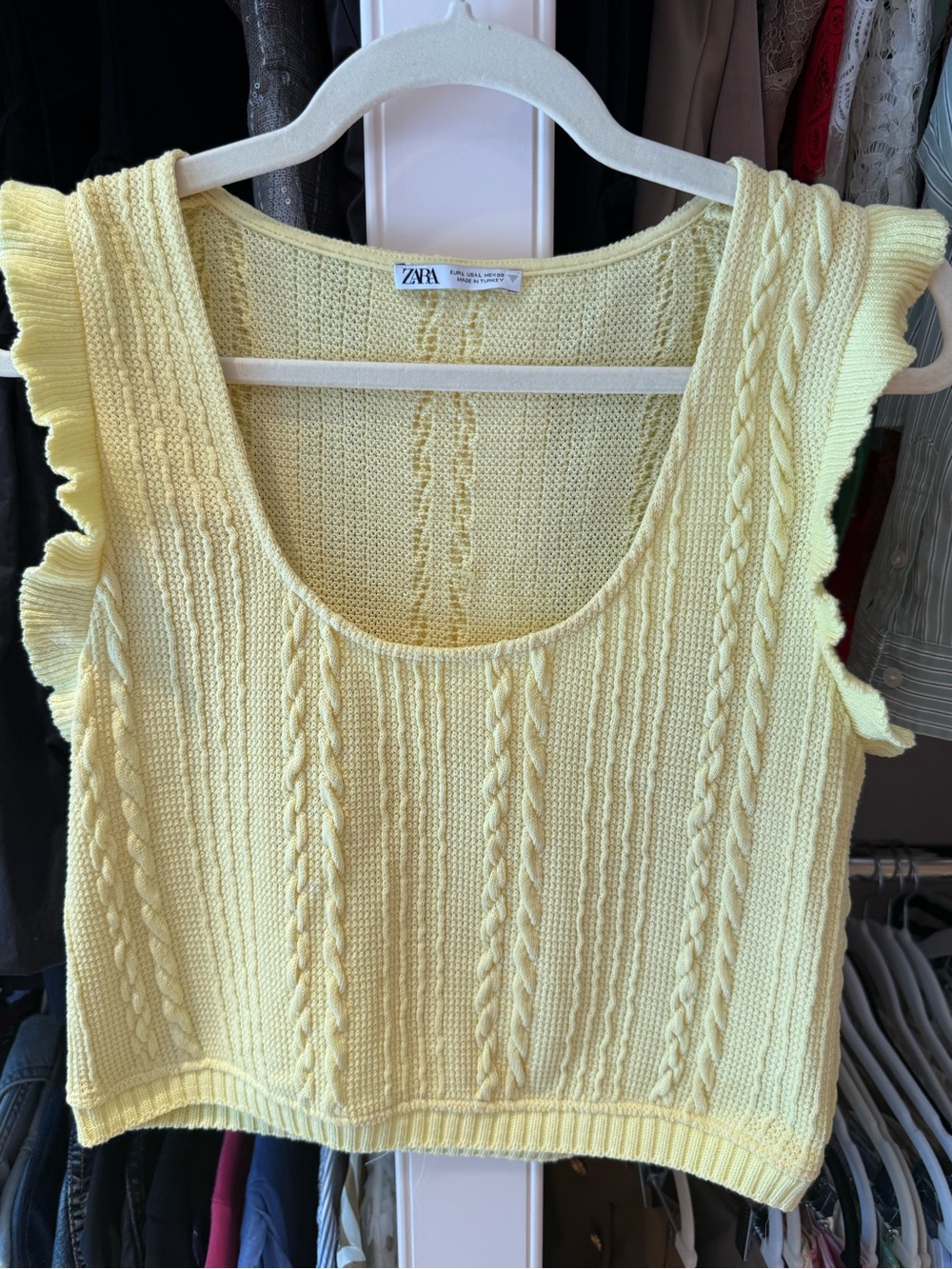 Zara Light Yellow Cable-Knit Sleeveless V-Neck Sweater